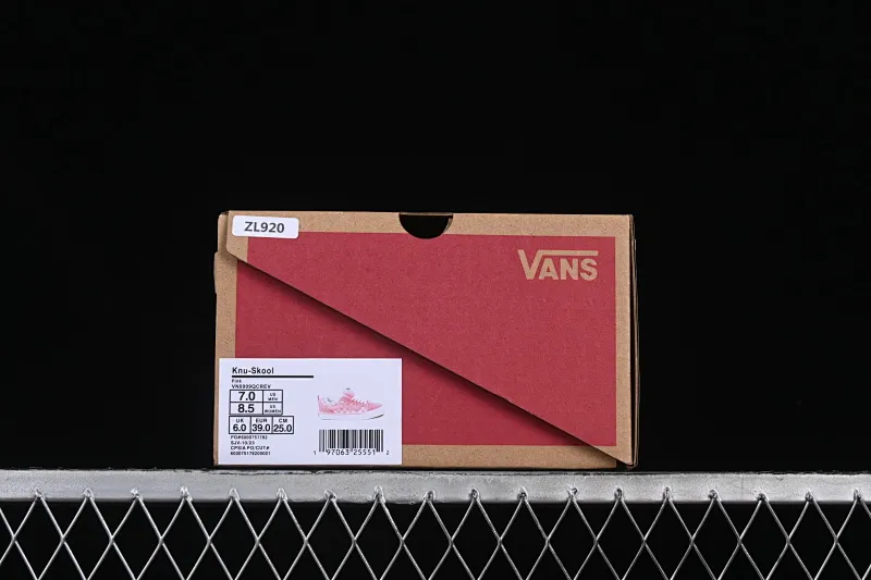 All categories Vans Vans series Vans Low Vans low-top Vans Knu Skool girly pink plaid comfortable and fashionable non-slip wear-resistant low-top casual bread shoes VN0009QCREV
